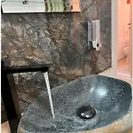 C-entral American Apartman Bukarest
